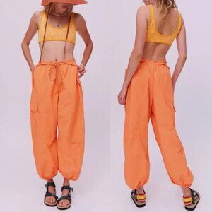 Urban Outfitters Waylon Nylon Cargo Jogger Barrel Parachute Pants Orange 2XL